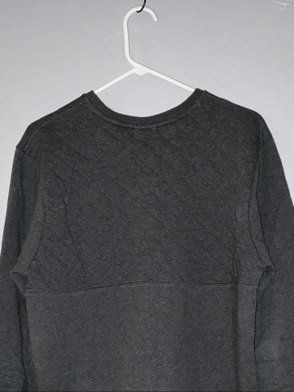 Patagonia Women’s Black Pullover Crew Sweatshirt - Picture 5 of 16